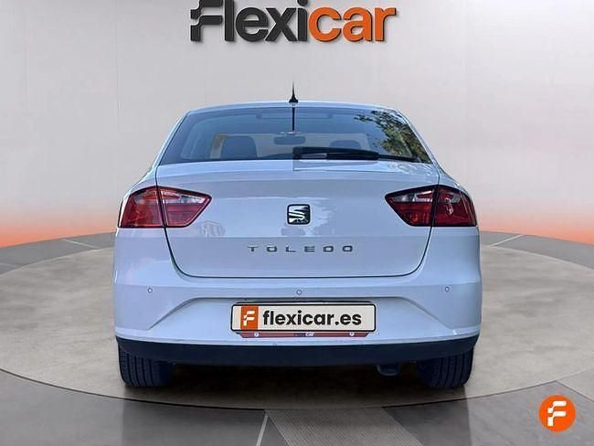 Usado Seat Toledo Style 110 CV (80 kW) 2018 Blanco Berlina