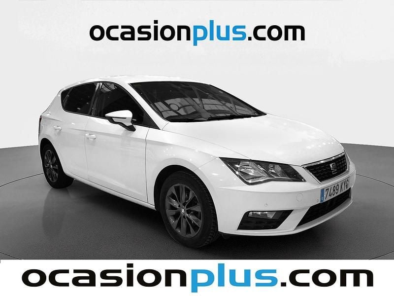 Usado Seat Leon Style 131 CV (96 kW) 2019 Blanco Utilitario