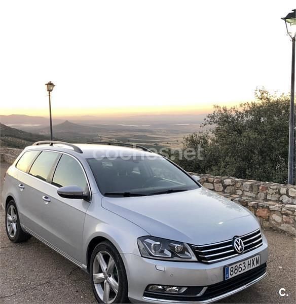 Usado VW Passat Advance 140 CV (102 kW) 2014 Gris / plata Familiar