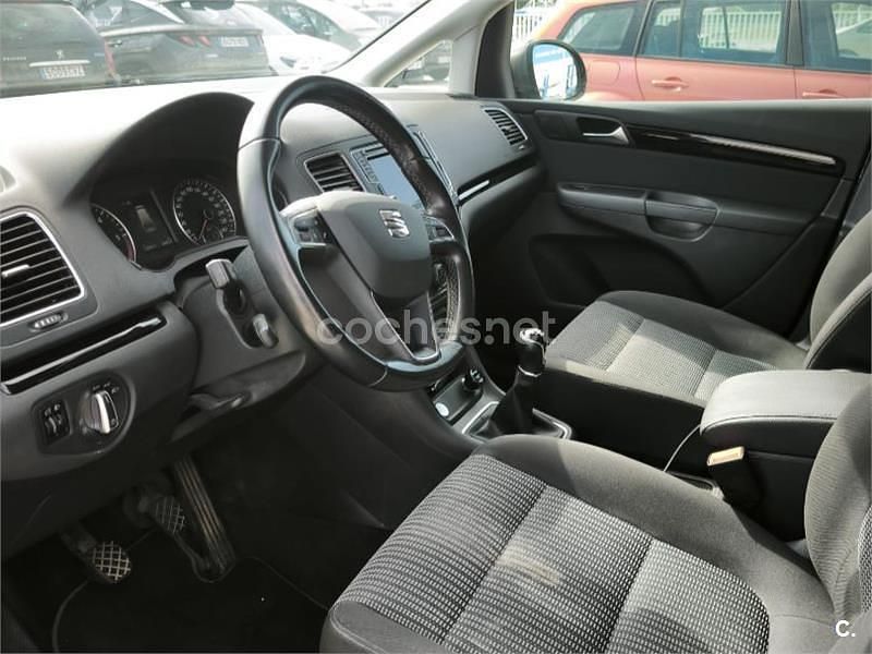 Usado Seat Alhambra 150 CV (110 kW) 2016 Gris / plata Monovolumen