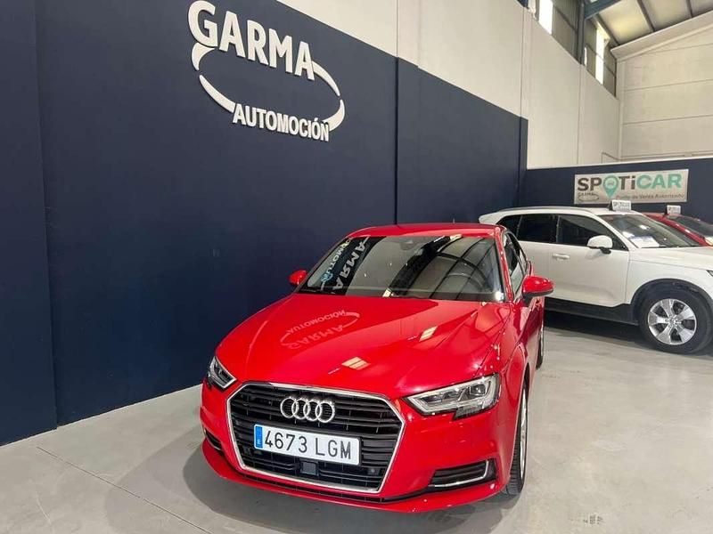 Usado Audi A3 Sportback Design 150 CV (110 kW) 2020 Rojo Utilitario