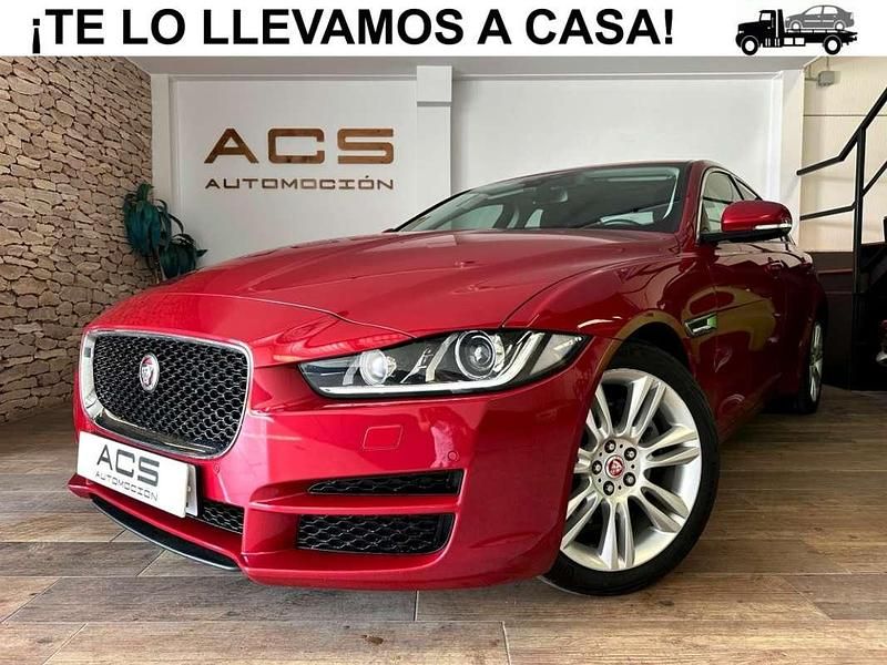 Usado Jaguar XE Prestige 180 CV (132 kW) 2018 Rojo Berlina