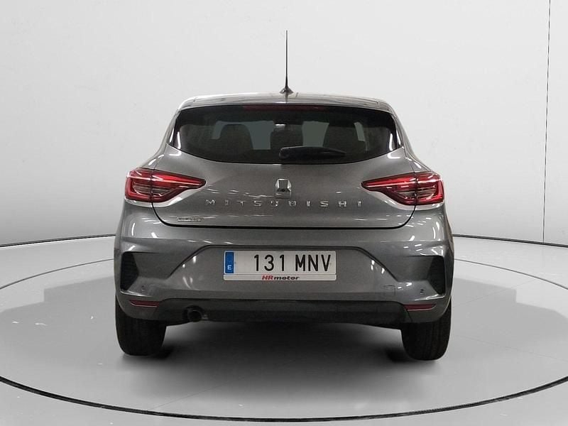 Usado Mitsubishi Colt Motion 91 CV (66 kW) 2024 Gris Utilitario