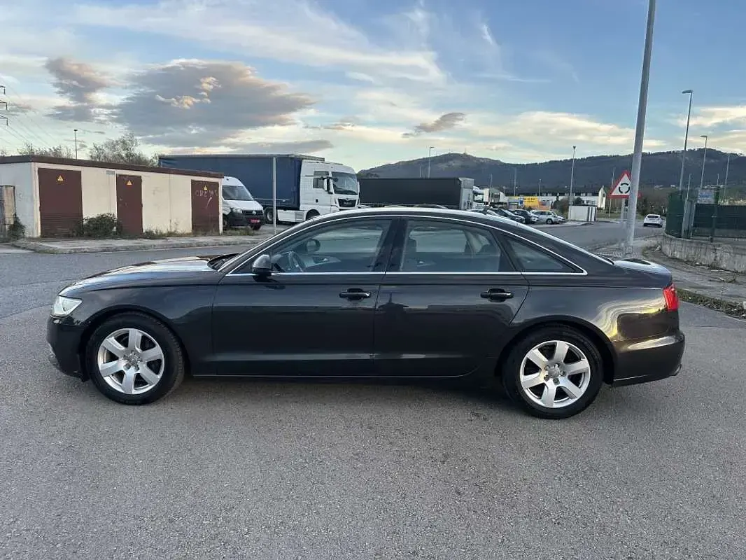 Usado Audi A6 179 CV (131 kW) 2013 Gris Berlina
