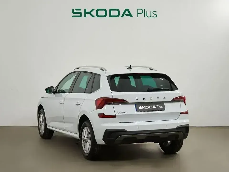 Usado Skoda Kamiq Selection 116 CV (85 kW) 2025 Blanco SUV