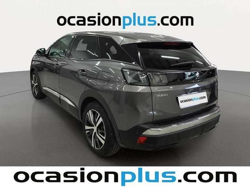 Usado Peugeot 3008 Allure 156 CV (114 kW) 2023 Plateado Monovolumen