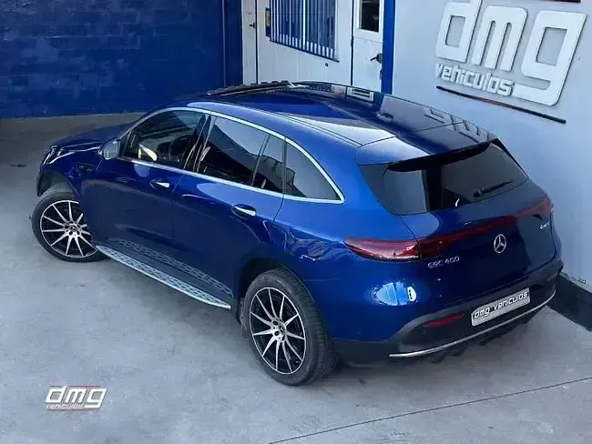 Usado Mercedes EQC400 300 kW (408 CV) 2020 Azul SUV