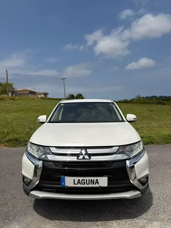 Usado Mitsubishi Outlander Motion 150 CV (110 kW) 2016 Blanco SUV