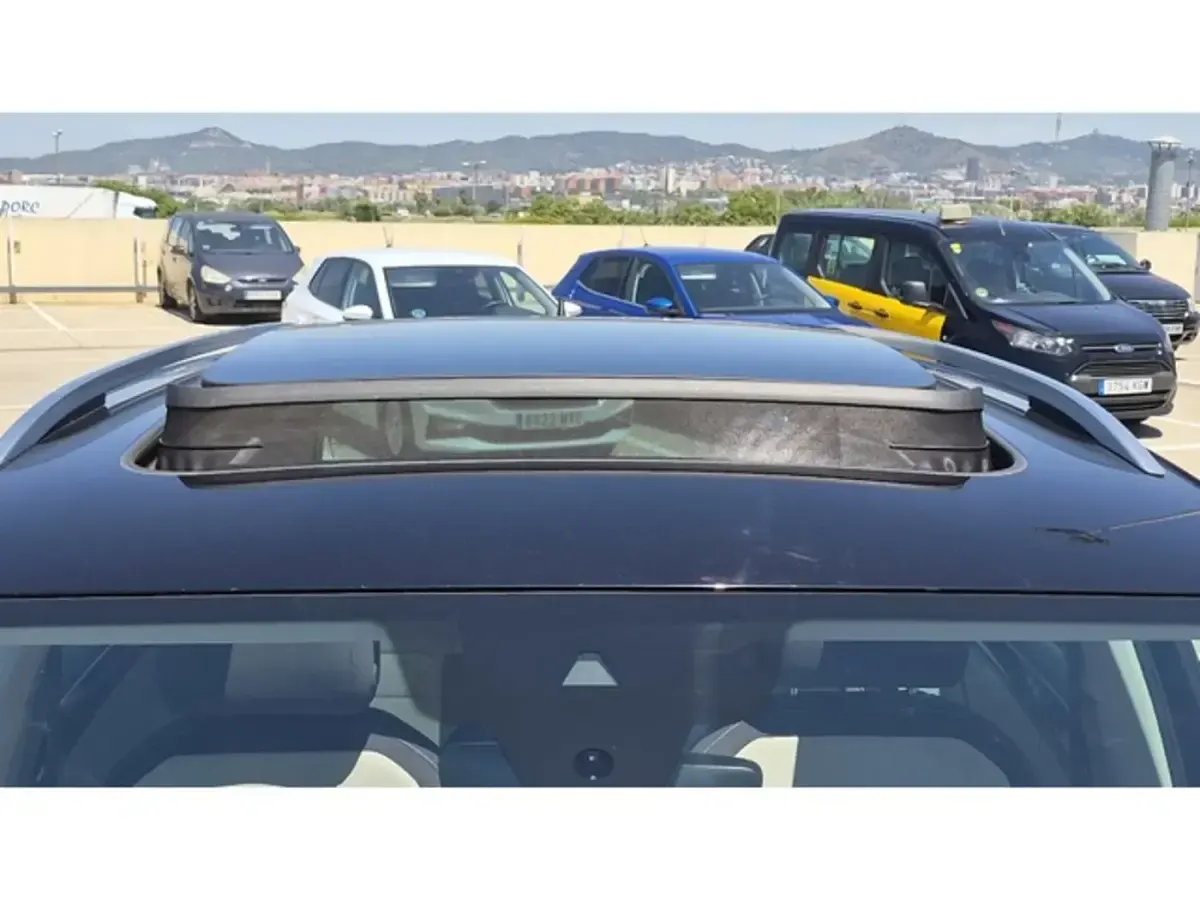 Usado VW Tiguan Sportline 150 CV (110 kW) 2020 Negro SUV