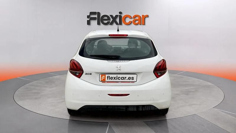 Usado Peugeot 208 Signature Sky 83 CV (61 kW) 2019 Blanco Utilitario