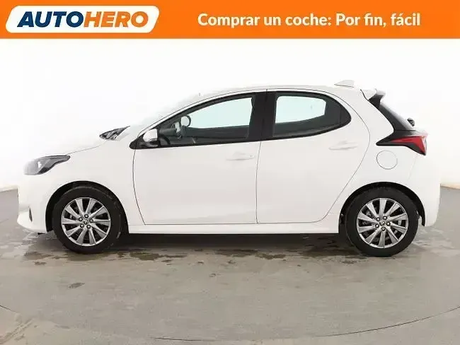 Usado Toyota Yaris Active 116 CV (85 kW) 2023 Blanco Utilitario