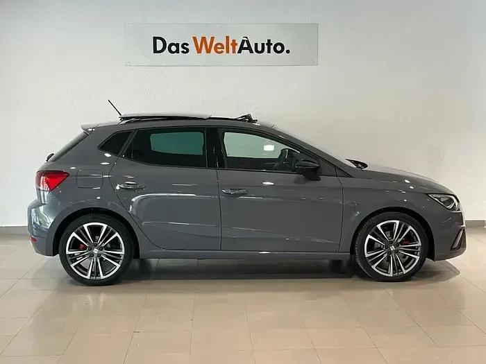 Usado Seat Ibiza FR 150 CV (110 kW) 2024 Gris / plata Utilitario