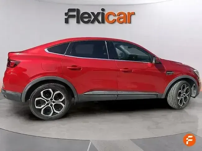 Usado Renault Arkana Equilibre 140 CV (102 kW) 2022 Rojo SUV