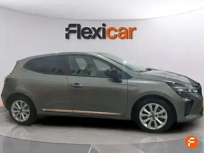 Usado Renault Clio Evolution 100 CV (73 kW) 2025 Gris Utilitario