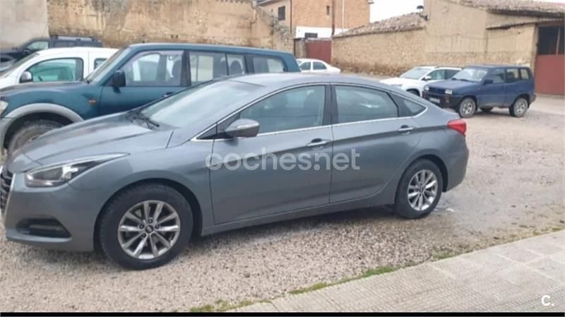 Gris / plata Usado 2018 Hyundai i40 Berlina | 11.500 € (Precio justo) - Imagen 1/4
