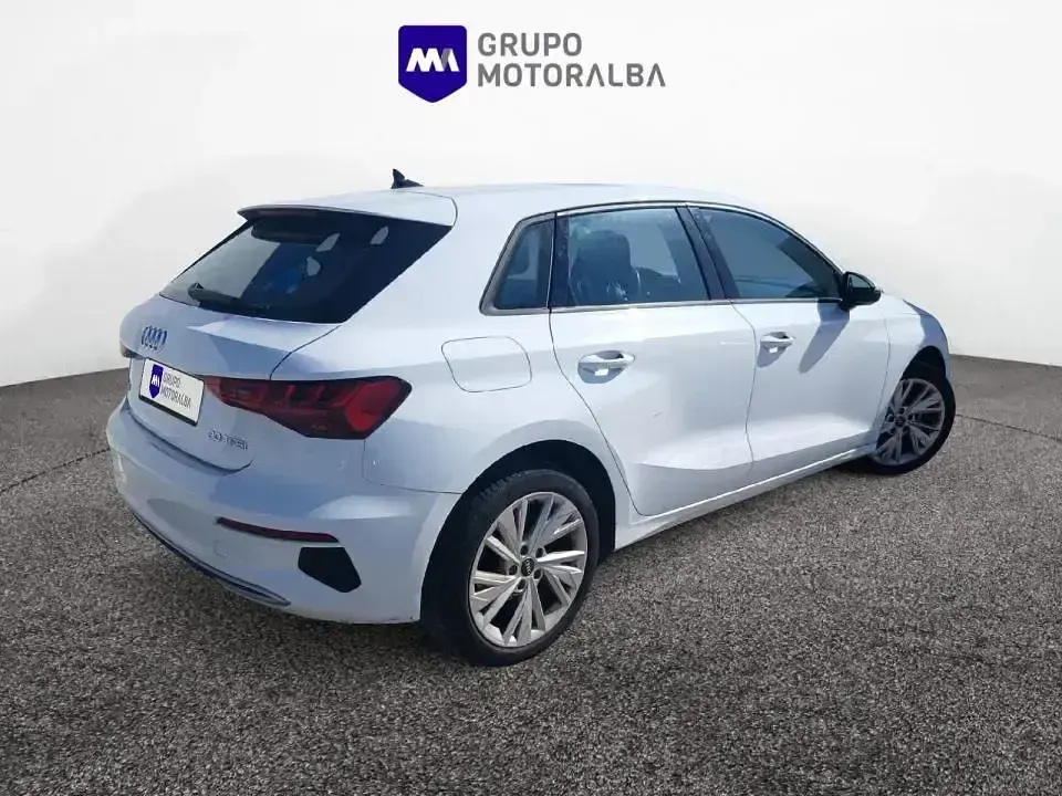 Usado Audi A3 Advanced Plus 110 CV (80 kW) 2022 Blanco Berlina