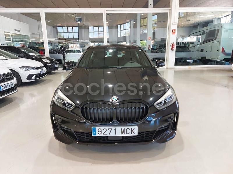 Usado BMW 118 Comfort Edition 150 CV (110 kW) 2022 Negro Utilitario