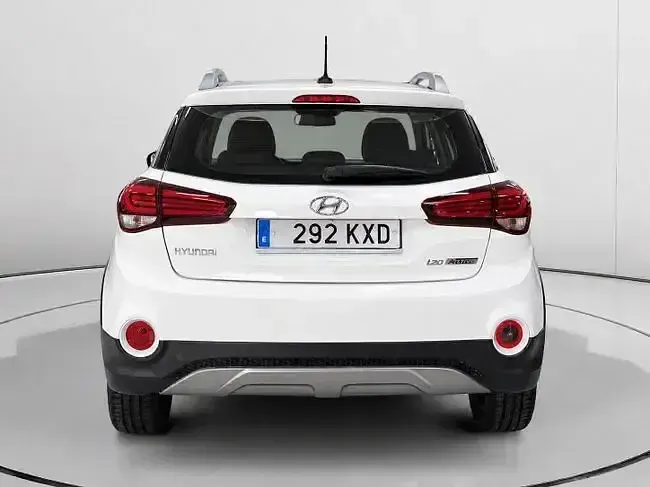 Käytetty Hyundai i20 Active 100 HP (73 kW) 2019 Valkoinen Viistoperä