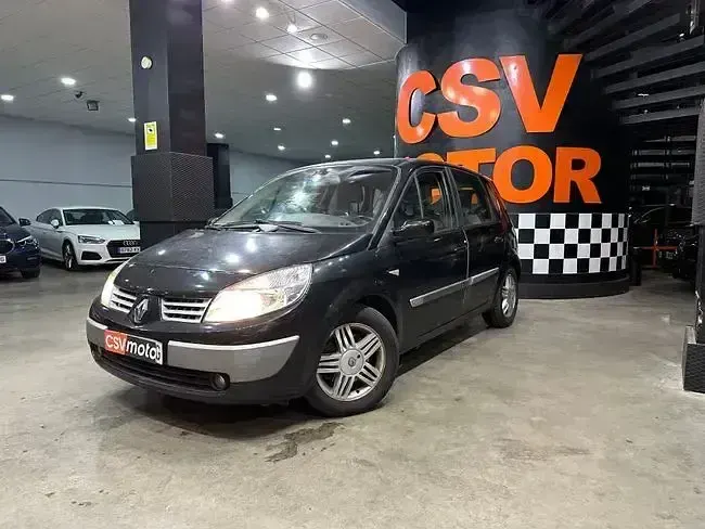 Usado Renault Scenic E-Tech Expression 120 CV (88 kW) 2004 Negro Monovolumen