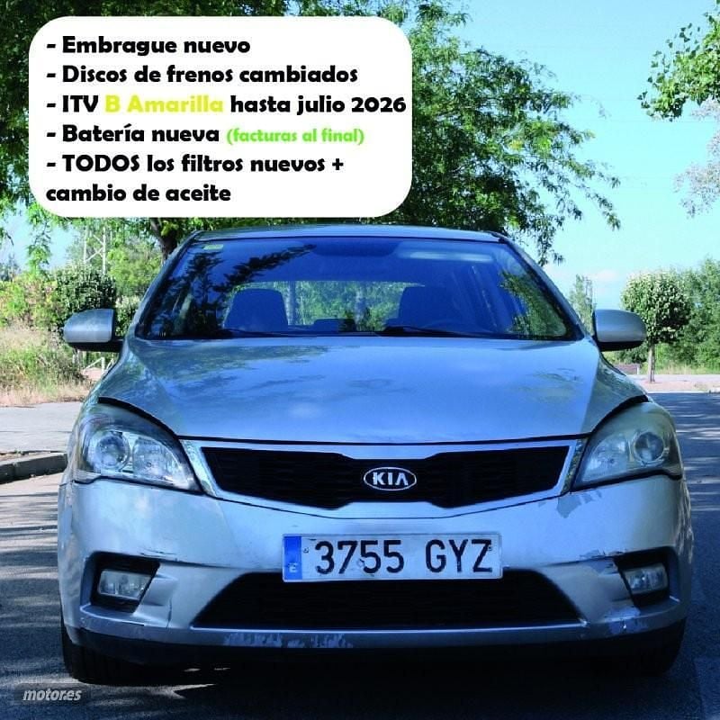 Gris claro Usado 2010 Kia Ceed Utilitario | 3300 € - Imagen 1/4