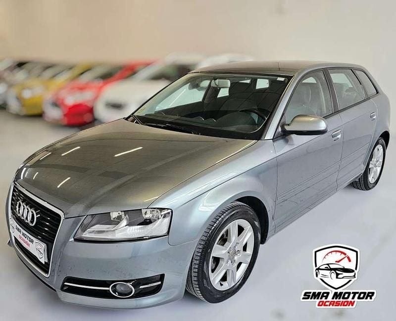 Usado Audi A3 Sportback Attraction 105 CV (77 kW) 2011 Azul Utilitario
