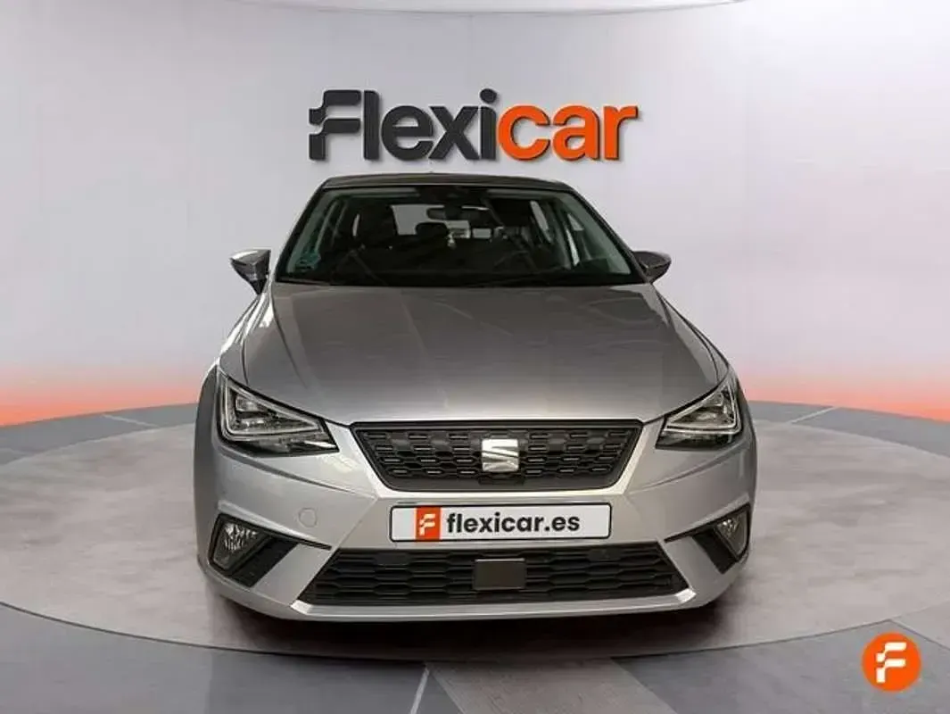 Usado Seat Ibiza Reference 80 CV (58 kW) 2023 Gris Utilitario