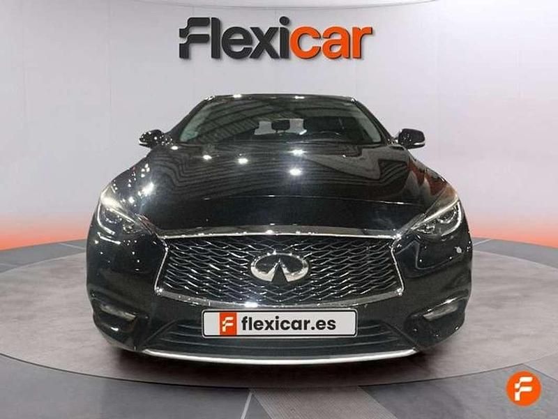 Usado Infiniti Q30 Sport Tech 170 CV (125 kW) 2018 Negro Utilitario