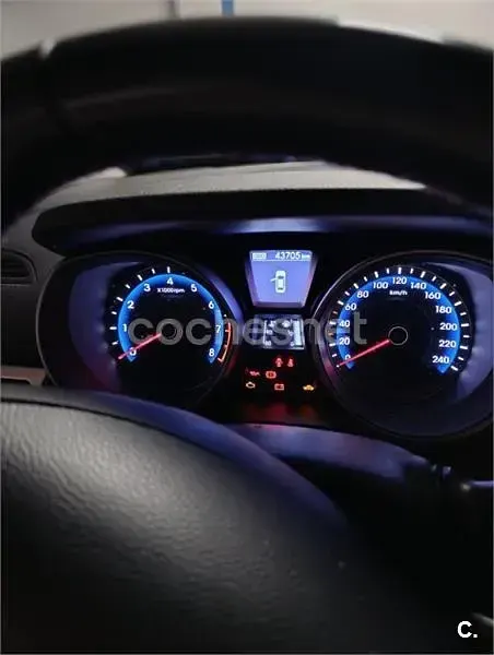 Usado Hyundai i30 100 CV (73 kW) 2016 Negro Berlina
