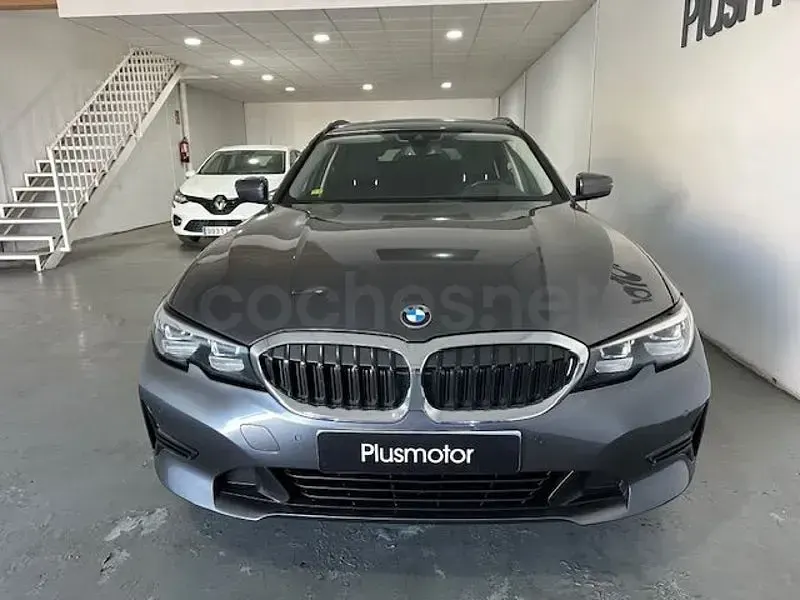 Usado BMW 320 Comfort Edition 190 CV (139 kW) 2021 Gris / plata Familiar