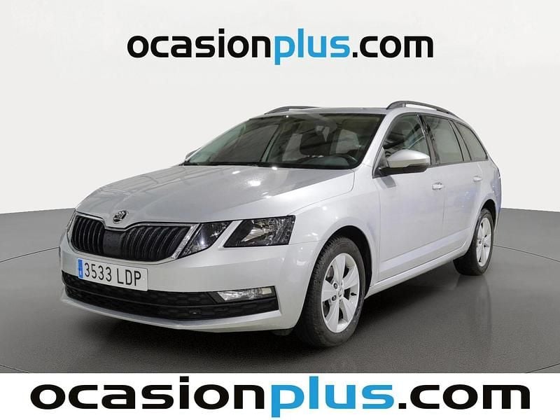 Gris plata Usado 2019 Skoda Octavia Ambition Familiar | 14.864 € (Precio justo) - Imagen 1/4
