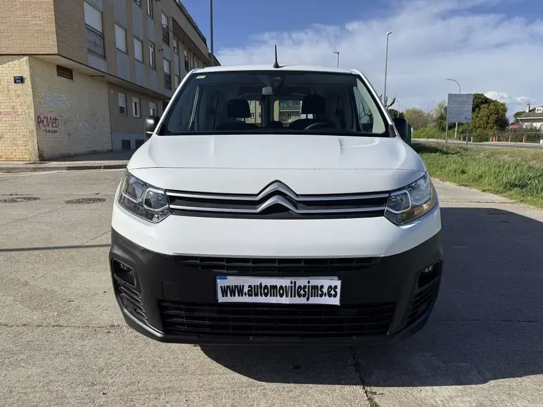 Usado Citroën e-Berlingo Live 102 CV (75 kW) 2022 Blanco Familiar