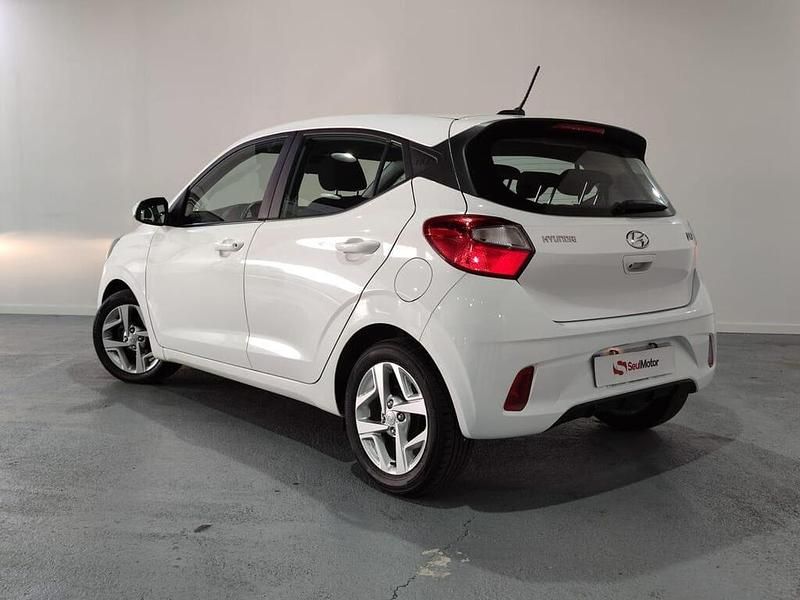 Usado Hyundai i10 67 CV (49 kW) 2022 Blanco Utilitario