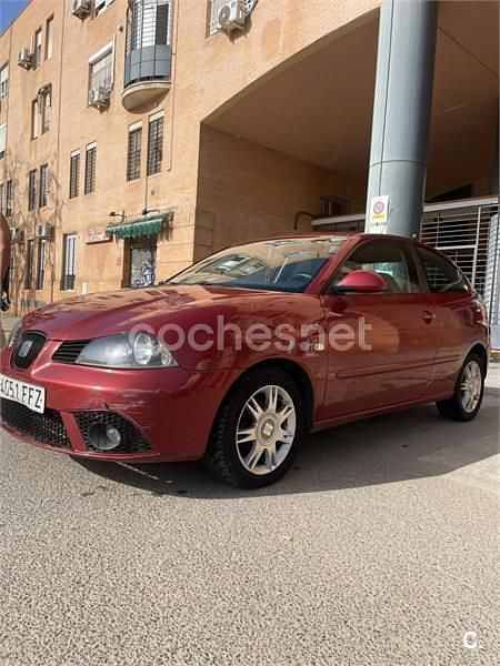 Granate Usado 2006 Seat Ibiza Reference Berlina | 3200 € (Buen precio) - Imagen 1/4