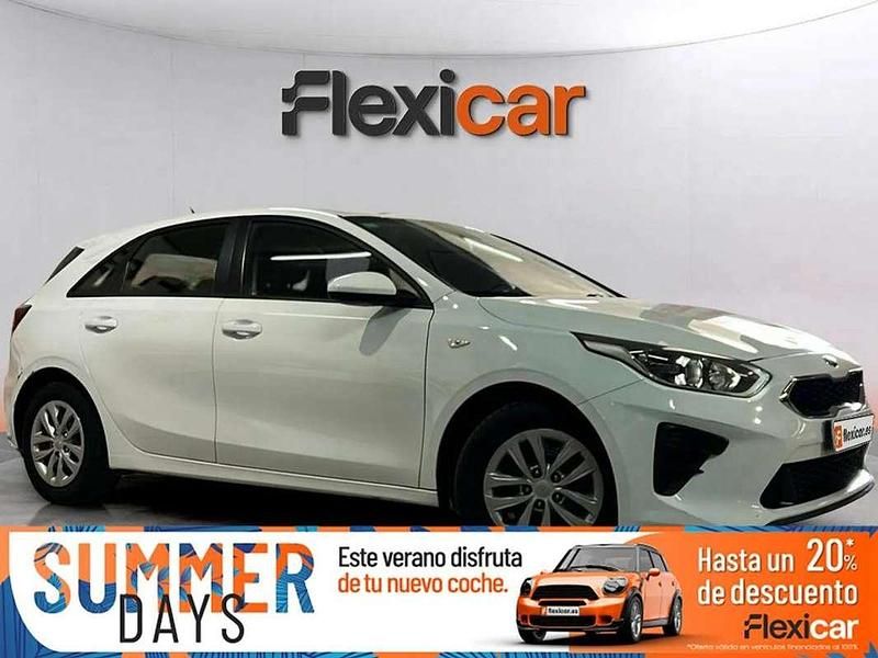 Blanco Usado 2019 Kia Ceed Launch Edition Berlina | 11.490 € (Buen precio) - Imagen 1/4