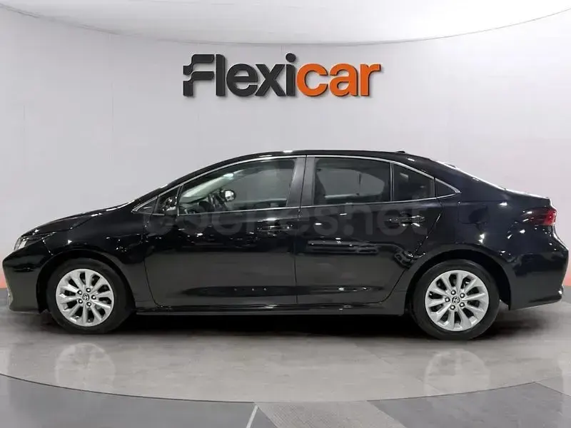 Usado Toyota Corolla Eco 140 CV (102 kW) 2023 Negro Berlina