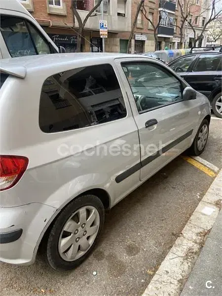 Usado Hyundai Getz 63 CV (46 kW) 2005 Gris / plata Utilitario