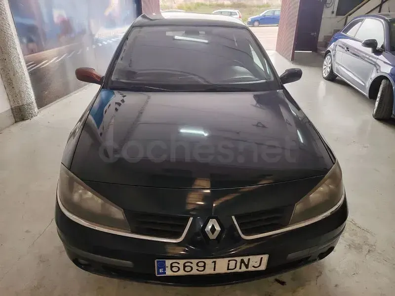 Usado Renault Laguna GrandTour Dynamique 120 CV (88 kW) 2005 Azul Familiar
