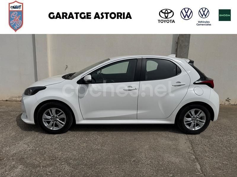 Usado Toyota Yaris 125 CV (91 kW) 2024 Blanco Berlina