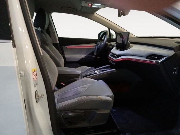 Usado Skoda Enyaq iV 150 kW (204 CV) 2021 Blanco SUV
