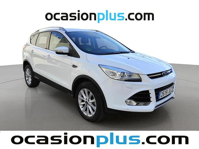 Usado Ford Kuga Titanium 182 HP (133 kW) 2016 Branco SUV