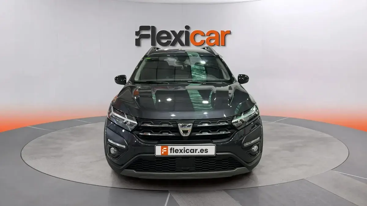 Usado Dacia Jogger Comfort 110 CV (80 kW) 2022 Gris Monovolumen