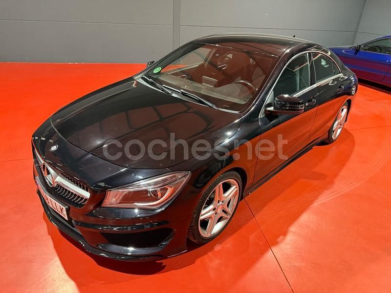 Negro Usado 2015 Mercedes CLA200 AMG line Berlina | 17.990 € (Buen precio) - Imagen 1/4