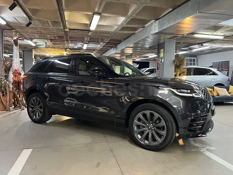 Usado Land Rover Range Rover Velar HSE 240 CV (176 kW) 2018 Negro SUV