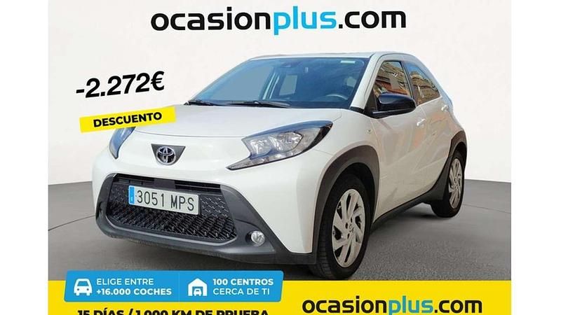 Blanco Usado 2024 Toyota Aygo Play Utilitario | 12.991 € (Buen precio) - Imagen 1/4