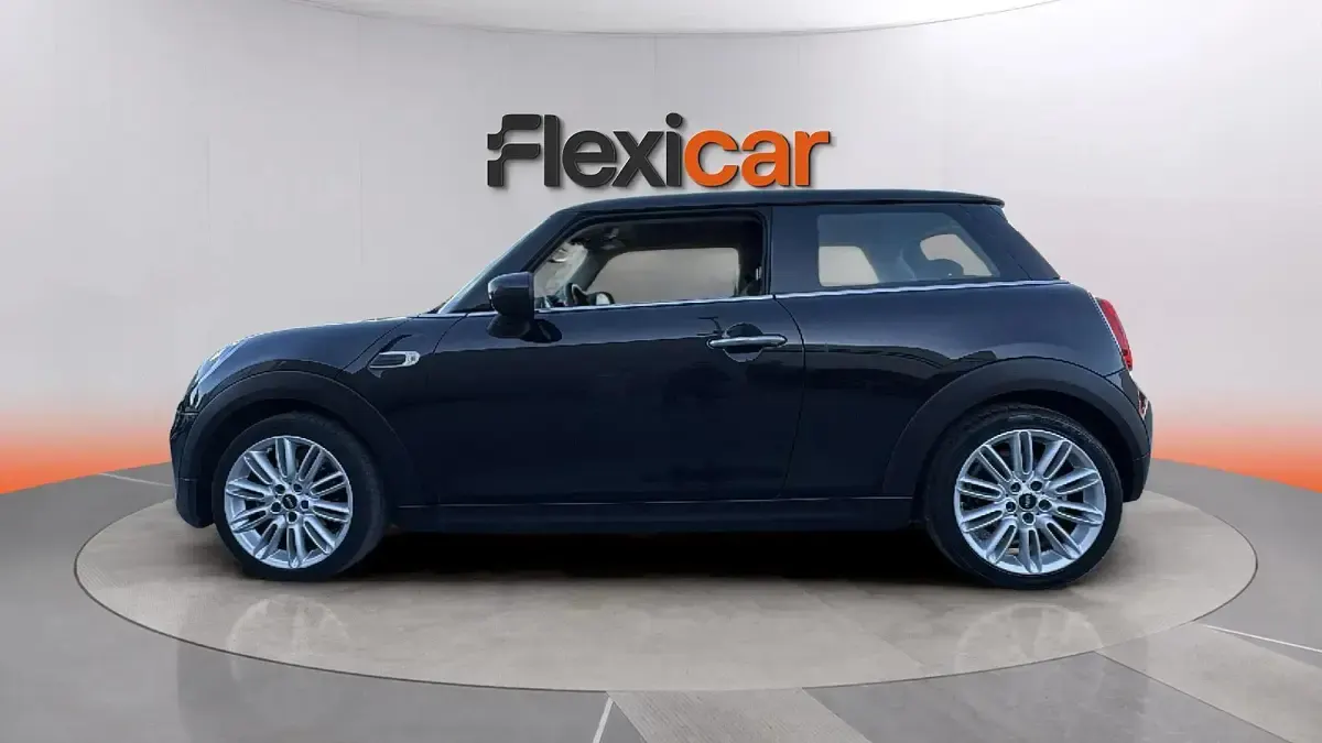 Usado Mini ONE 102 CV (75 kW) 2020 Negro Utilitario