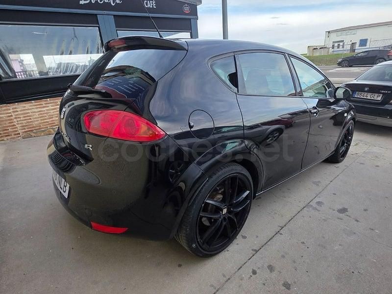 Usado Seat Leon CUPRA 265 CV (194 kW) 2011 Negro Utilitario