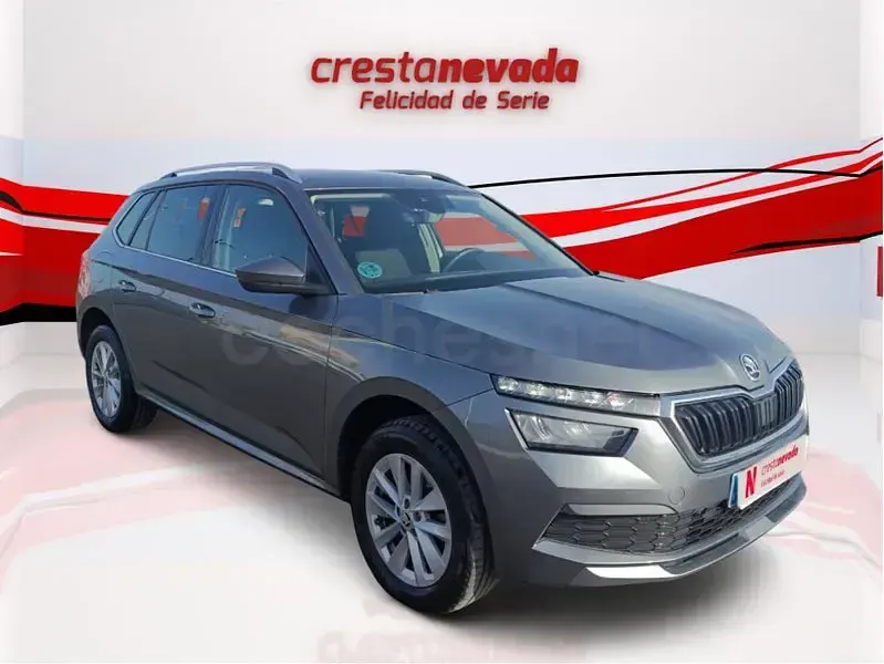 Usado Skoda Kamiq Selection 150 CV (110 kW) 2023 Gris / plata SUV