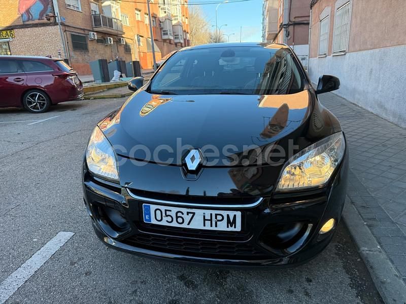 Usado Renault Mégane Coupé Intens 115 CV (84 kW) 2013 Negro Coupe