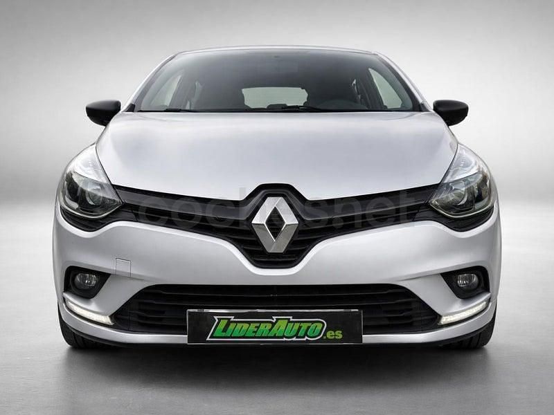 Usado Renault Clio IV Business 75 CV (55 kW) 2018 Gris / plata Berlina