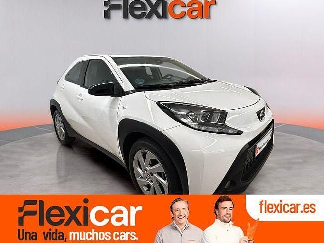 Blanco Usado 2024 Toyota Aygo Play Utilitario | 13.990 € (Precio justo) - Imagen 1/4